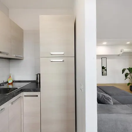 La Casa Di Enzina شقة